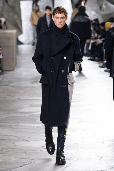 Look 20